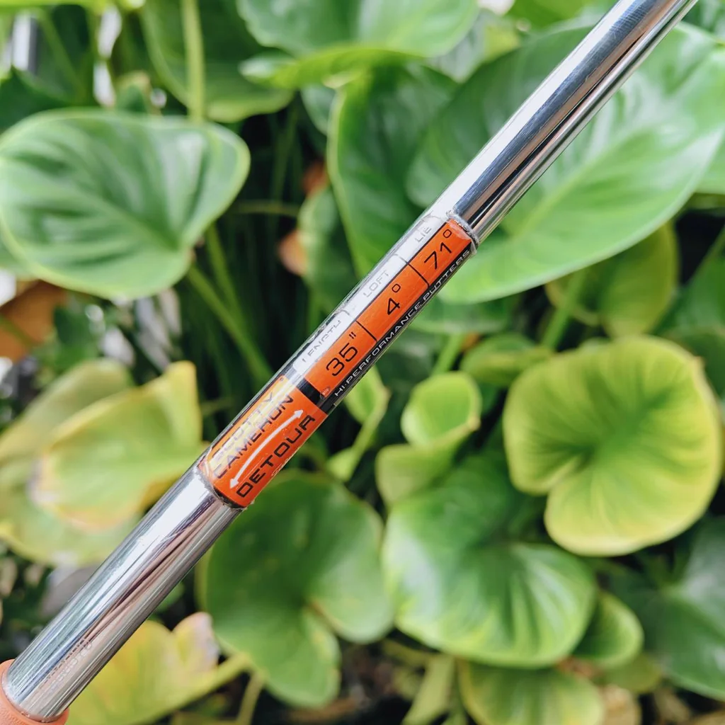 SCOTTY CAMERON Newport 2.5 Detour – พัตเตอร์ระดับตำนานจาก TITLEIST! SCOTTY CAMERON Newport 2.5 Detour – พัตเตอร์ระดับตำนานจาก TITLEIST!