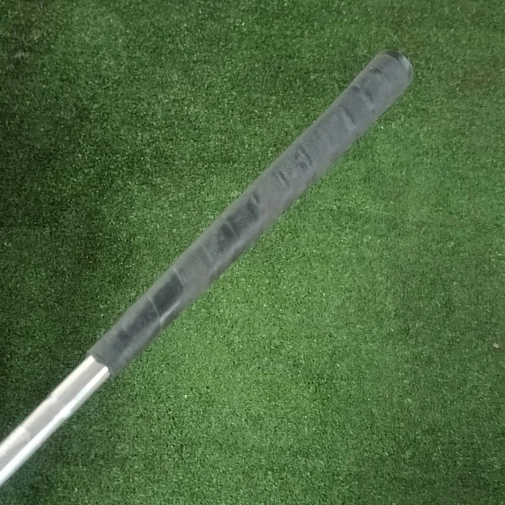 PUTTER T-LINE 07 ทรงขาไก่ สุดคลาสสิค มีวางน้ำหนักไว้หลังพัตต์ เพื่อส่งพลังได้ดีขึ้นมาก คลาสสิคมาก ไม้กอล์ฟมือสอง PUTTER T-LINE 07 ทรงขาไก่ สุดคลาสสิค มีวางน้ำหนักไว้หลังพัตต์ เพื่อส่งพลังได้ดีขึ้นมาก คลาสสิคมาก ไม้กอล์ฟมือสอง