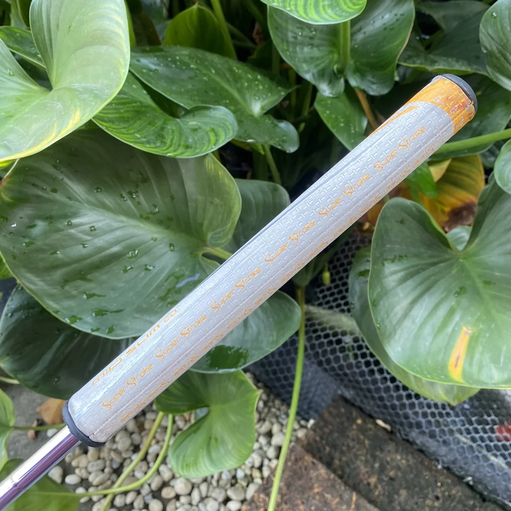 📌 PUTTER Odyssey White Ice #9 นุ่ม คุมไลน์เฉียบ ⛳🔥 • ความยาว 34 นิ้ว มาตรฐาน พร้อมออกรอบ 📌 PUTTER Odyssey White Ice #9 นุ่ม คุมไลน์เฉียบ ⛳🔥 • ความยาว 34 นิ้ว มาตรฐาน พร้อมออกรอบ