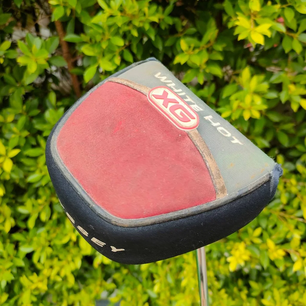 PUTTER ODYSSEY 2-BALL WHITE HOT XG ความยาว 34 นิ้ว สภาพสวยเดิมๆทุกอย่าง สติ๊กเกอร์ที่ก้านอยู่ครบ COVER เดิม ไม้กอล์ฟมือสอง ของแท้ BY NakaraLuxurious PUTTER ODYSSEY 2-BALL WHITE HOT XG ความยาว 34 นิ้ว สภาพสวยเดิมๆทุกอย่าง สติ๊กเกอร์ที่ก้านอยู่ครบ COVER เดิม ไม้กอล์ฟมือสอง ของแท้ BY NakaraLuxurious