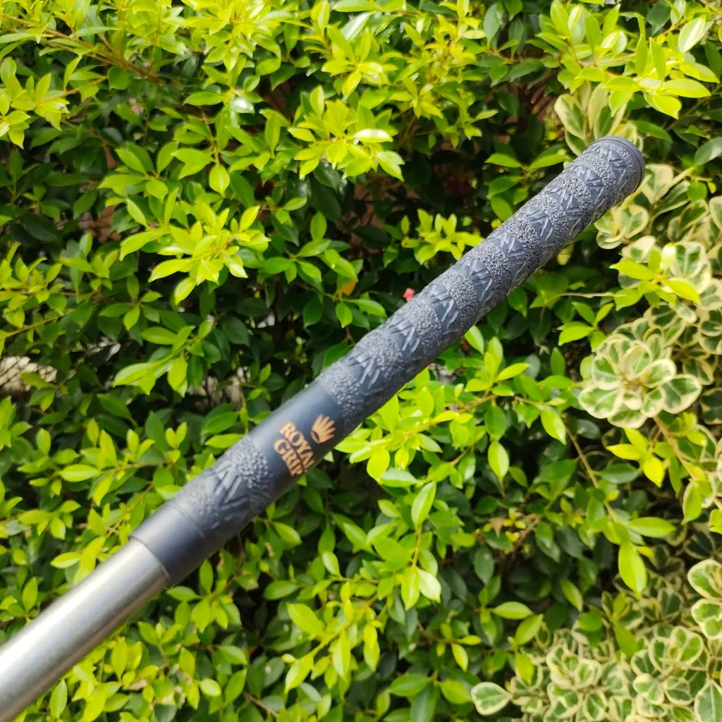 เหล็ก4 MI2 -4D SP700 TI FACE ก้าน MADE IN JAPAN FLEX R โซลด้านล่างกว้างมากๆครับ ทำให้ตีง่ายในเหล็กยาว เกือบ HYBRID แต่ตีคมกว่า จรดลูกแล้วฟีลเหล็กกว่า ตกหยุดมีสปินมากกว่าครับ ระยะดีมากๆครับ . เหล็ก4 MI2 -4D SP700 TI FACE ก้าน MADE IN JAPAN FLEX R โซลด้านล่างกว้างมากๆครับ ทำให้ตีง่ายในเหล็กยาว เกือบ HYBRID แต่ตีคมกว่า จรดลูกแล้วฟีลเหล็กกว่า ตกหยุดมีสปินมากกว่าครับ ระยะดีมากๆครับ .