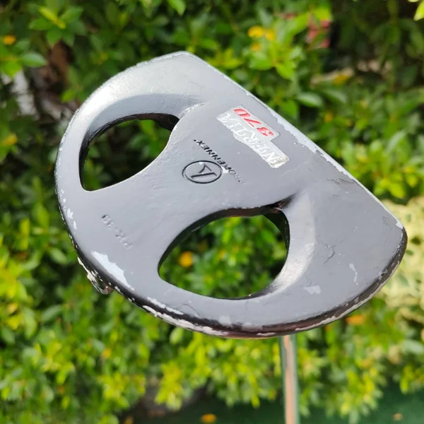 PUTTER PROKENNEX PK-38 ความยาว 34 นิ้ว สภาพลอยเยอะ แต่พัตต์ดีมากๆๆ หน้าไม้สวยมาก เป็น MILLED ทำให้เกาะไลน์มากๆ!! ไม้กอล์ฟมือสอง ของแท้ BY NakaraLuxurious image 1 PUTTER PROKENNEX PK-38 ความยาว 34 นิ้ว สภาพลอยเยอะ แต่พัตต์ดีมากๆๆ หน้าไม้สวยมาก เป็น MILLED ทำให้เกาะไลน์มากๆ!! ไม้กอล์ฟมือสอง ของแท้ BY NakaraLuxurious image 1