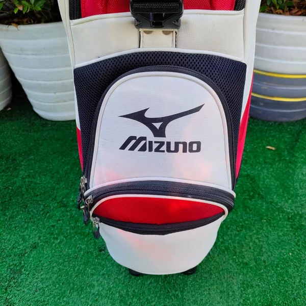  ถุงกอล์ฟ MIZUNO มือสอง ของแท้ สีสวยมาก สภาพสวย มือหนึ่งราคาแพงมากครับรุ่นนี้   image 6