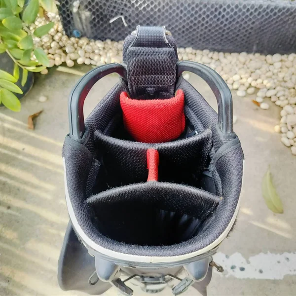  *** มีตำหนิ *** ถุงกอล์ฟ BRIDGESTONE ขาตั้ง ของแท้ มือสอง มีลอยลอกตามจุดต่างๆ มีรูปให้ชมค่ะ ขาตั้งแข็งแรง ซิปใช้ได้หมด ถุงกอล์ฟพรีเมี่ยมมือสอง ของแท้ By NakaraLuxuriious   image 7