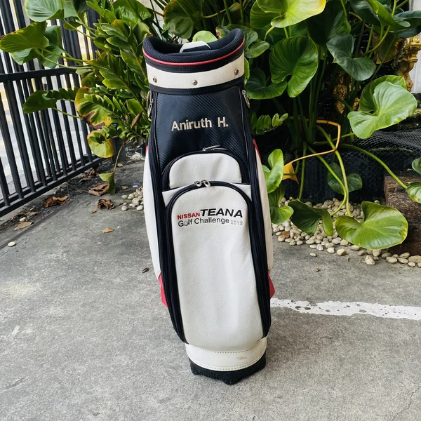  🎒 ถุงกอล์ฟ NISSAN สีขาว คาดแดง-ดำ ⛳✨ ดีไซน์สปอร์ต เรียบหรู โดดเด่นไม่เหมือนใคร 🤍❤️🖤   image 4