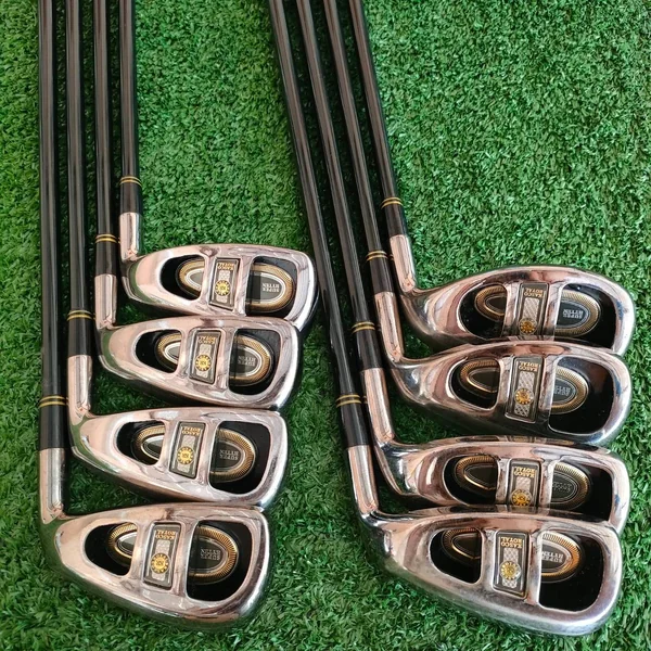 ชุดเหล็ก KASCO ROYAL SUPER HYTEN มีเหล็ก 5-9 เเละ PW AW SW ก้าน KASCO KR ROYAL FLEX R เป็นรุ่นระดับ HI-END สูงสุด หายากมาก ที่ญี่ปุ่นมือสอง ราคายังไป 3 หมื่นกว่าครับ ท่านที่ชอบขุดเหล็กหรูหรา และยัง ช่วยในการตี ตีวงแบบสบายๆ ก็ง่าย ได้ระยะ มากๆ เลยครับ เป็น image 2 ชุดเหล็ก KASCO ROYAL SUPER HYTEN มีเหล็ก 5-9 เเละ PW AW SW ก้าน KASCO KR ROYAL FLEX R เป็นรุ่นระดับ HI-END สูงสุด หายากมาก ที่ญี่ปุ่นมือสอง ราคายังไป 3 หมื่นกว่าครับ ท่านที่ชอบขุดเหล็กหรูหรา และยัง ช่วยในการตี ตีวงแบบสบายๆ ก็ง่าย ได้ระยะ มากๆ เลยครับ เป็น image 2