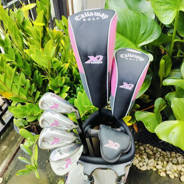 **ไม้กอล์ฟเด็กผู้หญิง** Callaway XJ SERIES เหล็ก 7 ความยาว 34 นิ้ว ชุดกอล์ฟเด็กผู้หญิง ที่ได้คุณภาพ มาตรฐานเดียวกับไม้ผู้ใหญ่ จำนวนไม้กอล์ฟเยอะมาก ของดีมาก ของใหม่แพงมาก ดีกว่าซื้อชุดจากจีนเยอะ!!! ไม้กอล์ฟพรีเมี่ยมมือสอง ของแท้ By NakaraLuxurious image 2 **ไม้กอล์ฟเด็กผู้หญิง** Callaway XJ SERIES เหล็ก 7 ความยาว 34 นิ้ว ชุดกอล์ฟเด็กผู้หญิง ที่ได้คุณภาพ มาตรฐานเดียวกับไม้ผู้ใหญ่ จำนวนไม้กอล์ฟเยอะมาก ของดีมาก ของใหม่แพงมาก ดีกว่าซื้อชุดจากจีนเยอะ!!! ไม้กอล์ฟพรีเมี่ยมมือสอง ของแท้ By NakaraLuxurious image 2