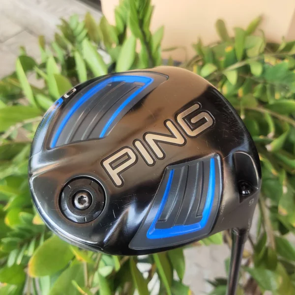 DRIVER PING G ออกแบบให้เป็นแบบปีกแมลงปอ เบาบางแต่มีเส้นใยที่แข็งแรง ทำเป็นในส่วนกระดองของหัวไม้ จึงได้หัวไม้ที่เบาและแข็งแรง ช่วยเพิ่มความเร็วให้กับหัวไม้ ไม้กอล์ฟพรีเมี่ยมมือสอง ของแท้ By NakaraLuxurious image 2 DRIVER PING G ออกแบบให้เป็นแบบปีกแมลงปอ เบาบางแต่มีเส้นใยที่แข็งแรง ทำเป็นในส่วนกระดองของหัวไม้ จึงได้หัวไม้ที่เบาและแข็งแรง ช่วยเพิ่มความเร็วให้กับหัวไม้ ไม้กอล์ฟพรีเมี่ยมมือสอง ของแท้ By NakaraLuxurious image 2