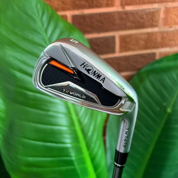 IRON SET HONMA T//WORLD TW747 P งานศิลปะจากซากาตะที่ผสมผสานความหรูหราพรีเมียม image 11 IRON SET HONMA T//WORLD TW747 P งานศิลปะจากซากาตะที่ผสมผสานความหรูหราพรีเมียม image 11