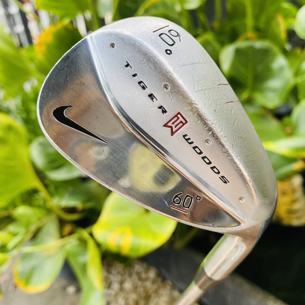 ⛳️ WEDGE NIKE TIGER WOODS องศา 60° ฟีล forged ความคมของหน้าไม้ และการเล่นลูกเทคนิคแบบ Tour Leve🔥l image 2 ⛳️ WEDGE NIKE TIGER WOODS องศา 60° ฟีล forged ความคมของหน้าไม้ และการเล่นลูกเทคนิคแบบ Tour Leve🔥l image 2