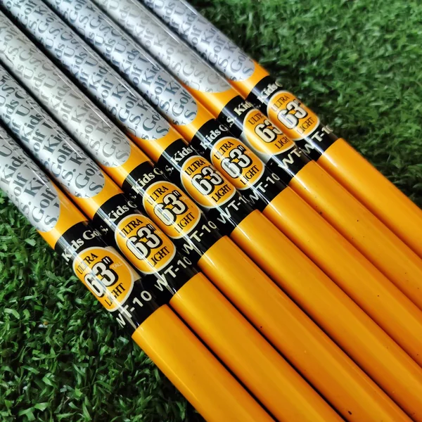 ก้านไม้กอล์ฟเด็กสำหรับใส่หัวไม้ ก้าน U.S.KIDS GOLF 63" ULTRA LIGHT WT-10 ความยาวก้าน 39.5 นิ้ว สำหรับน้องที่มีความสูง 160 - 168 เซนติเมตร ก้านไม้กอล์ฟพรีเมี่ยมมือหนึ่ง ของแท้ By NakaraLuxurious image 1 ก้านไม้กอล์ฟเด็กสำหรับใส่หัวไม้ ก้าน U.S.KIDS GOLF 63" ULTRA LIGHT WT-10 ความยาวก้าน 39.5 นิ้ว สำหรับน้องที่มีความสูง 160 - 168 เซนติเมตร ก้านไม้กอล์ฟพรีเมี่ยมมือหนึ่ง ของแท้ By NakaraLuxurious image 1