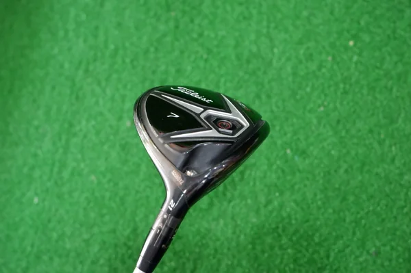 FAIRWAY 7 TITLELIST 915 F image 3 FAIRWAY 7 TITLELIST 915 F image 3