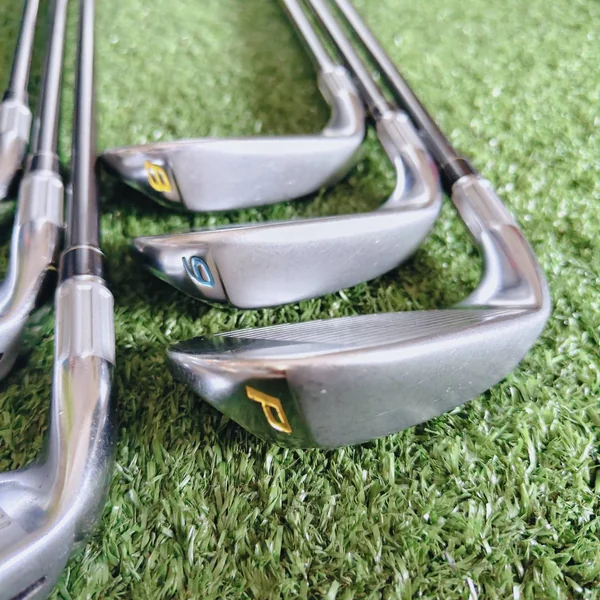 TAYLORMADE M2 – ชุดเหล็กที่ให้ทั้ง "ระยะ + ความง่าย" ในวงเดียวกัน! image 7 TAYLORMADE M2 – ชุดเหล็กที่ให้ทั้ง "ระยะ + ความง่าย" ในวงเดียวกัน! image 7