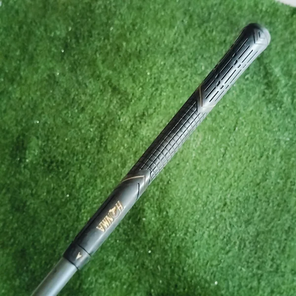 FW5 HONMA BIG-LB LIGHT วัสดุ TITANIUM สุดพรีเมี่ยม และเป็นก้าน TITANIUM 2 ดาว ก้านเทพขั้นสุด เบาและตีตรงมาก ไม้กอล์ฟพรีเมี่ยมมือสอง ของแท้ By NakaraLuxurious image 6 FW5 HONMA BIG-LB LIGHT วัสดุ TITANIUM สุดพรีเมี่ยม และเป็นก้าน TITANIUM 2 ดาว ก้านเทพขั้นสุด เบาและตีตรงมาก ไม้กอล์ฟพรีเมี่ยมมือสอง ของแท้ By NakaraLuxurious image 6