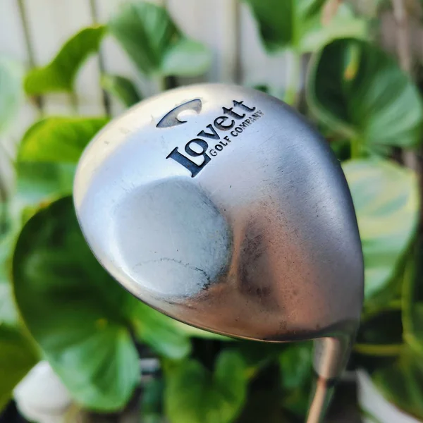 Lovett Golf Company Tour Standard Lob Wedge RH หัวไม้ที่โค้งมนและพื้นไม้ที่โค้งมนของ Lovett ชวนให้นึกถึง Alien Wedge รุ่นเก่า และแนวคิดก็คล้ายกัน ไม้กอล์ฟพรีเมี่ยมมือสอง ของแท้ By NakaraLuxurious image 2 Lovett Golf Company Tour Standard Lob Wedge RH หัวไม้ที่โค้งมนและพื้นไม้ที่โค้งมนของ Lovett ชวนให้นึกถึง Alien Wedge รุ่นเก่า และแนวคิดก็คล้ายกัน ไม้กอล์ฟพรีเมี่ยมมือสอง ของแท้ By NakaraLuxurious image 2