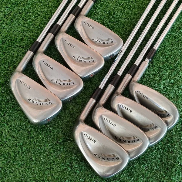  ชุดเหล็ก TAYLORMADE BURNER MIDSIZE มีเหล็ก 3-9 เเละ PW SW ** ขาดเหล็ก 7 ** ก้าน DYNALITE FLEX R ไม้กอล์ฟมือสอง ของแท้ BY NakaraLuxurious   image 1