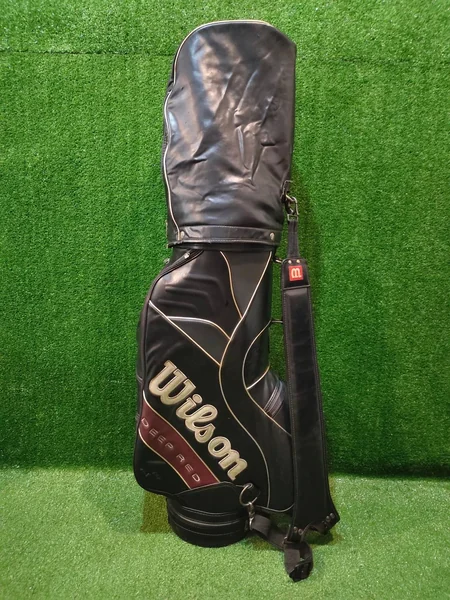 ถุงกอล์ฟหนัง WILSON DEEP RED ถุง TOUR image 1 ถุงกอล์ฟหนัง WILSON DEEP RED ถุง TOUR image 1