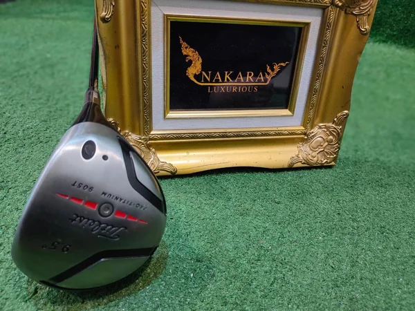 Driver Titleist 905T image 9 Driver Titleist 905T image 9