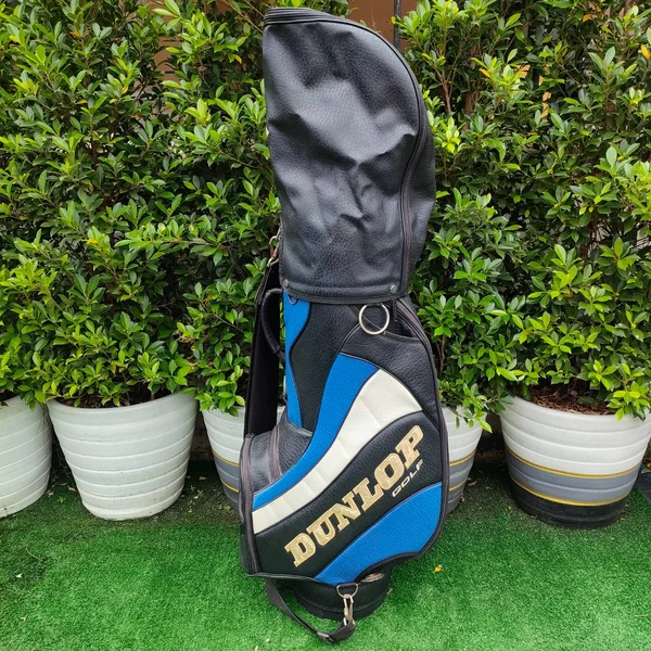 ถุงกอล์ฟ DUNLOP มือสอง เป็นถุงทัวร์ใบใหญ่สภาพสวยเดิมๆครับ image 5 ถุงกอล์ฟ DUNLOP มือสอง เป็นถุงทัวร์ใบใหญ่สภาพสวยเดิมๆครับ image 5