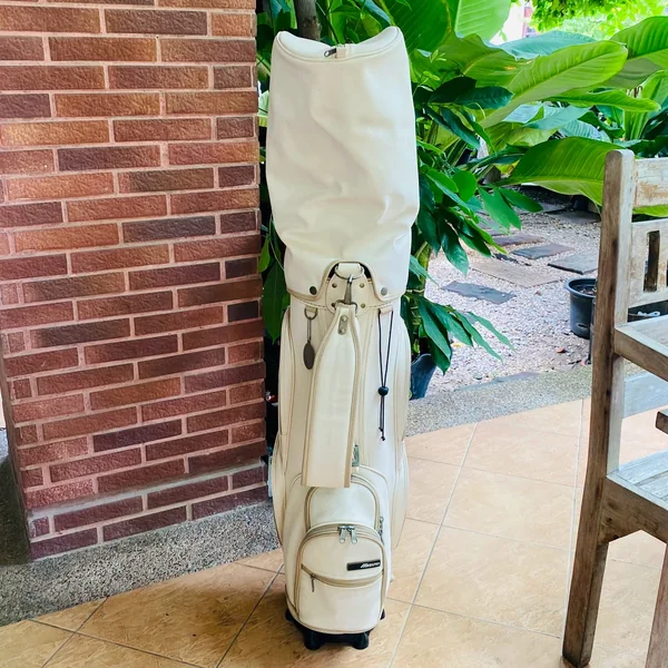  Caddy Bag Mizuno Presage Sophia สีครีมไวท์ ขนาด 8.5 - 9 นิ้ว เสน่ห์แห่งความเรียบหรูเหนือกาลเวลา   image 4