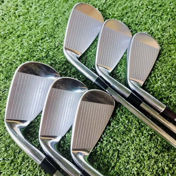  ชุดเหล็ก Mizuno JPX EIII Forged ชุดเหล็กตัวท๊อปสูงสุดของ MIZUNO วัสดุ GRAIN FLOW FORGED ฟีลลิ่งสุดนุ่ม ไม้กอล์ฟพรีเมี่ยมมือสอง ของแท้ By NakaraLuxurious   image 4