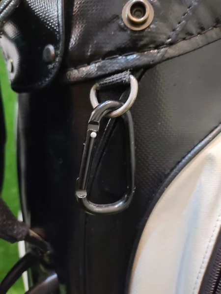 ถุงกอล์ฟ Titleist ของแท้ มือสอง สภาพดี image 3 ถุงกอล์ฟ Titleist ของแท้ มือสอง สภาพดี image 3