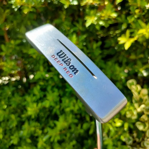 PUTTER WILSON DEEP RED ความยาว 35 นิ้ว ก้าน WILSON SHAFT สภาพสวยเหมือนของใหม่ ไม่เคยใช้งาน แค่พัตต์เล่นครั้งสองครั้ง รุ่นนี้น้ำหนักดีมากๆ!! ไม้กอล์ฟมือสอง ของแท้ BY NakaraLuxurious image 1 PUTTER WILSON DEEP RED ความยาว 35 นิ้ว ก้าน WILSON SHAFT สภาพสวยเหมือนของใหม่ ไม่เคยใช้งาน แค่พัตต์เล่นครั้งสองครั้ง รุ่นนี้น้ำหนักดีมากๆ!! ไม้กอล์ฟมือสอง ของแท้ BY NakaraLuxurious image 1