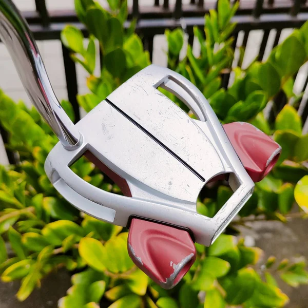  PUTTER TAYLORMADE SPIDER TOUR ความยาว 34 นิ้ว มาพร้อม COVER เดิมตรงรุ่น ชดเชยความผิดพลาดสูงสุด กระจายน้ำหนักได้ดีมาก ไม้กอล์ฟพรีเมี่ยมมือสอง ของแท้ By NakaraLuxurious   image 4