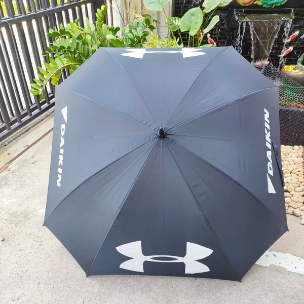 ร่มกอล์ฟ Under Armour มือสอง สภาพดีมาก เท่ห์มาก ก้านเป็นสีสะท้อนแสง ทรงสี่เหลี่ยม ขนาดใหญ่มาก เทคโนโลยี UA Storm ไม้กอล์ฟพรีเมี่ยมมือสอง ของแท้ By NakaraLuxurious image 1 ร่มกอล์ฟ Under Armour มือสอง สภาพดีมาก เท่ห์มาก ก้านเป็นสีสะท้อนแสง ทรงสี่เหลี่ยม ขนาดใหญ่มาก เทคโนโลยี UA Storm ไม้กอล์ฟพรีเมี่ยมมือสอง ของแท้ By NakaraLuxurious image 1