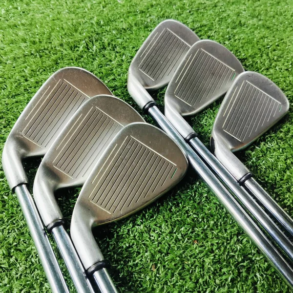  ชุดเหล็ก Callaway X-18 PROSERIES เป็นชุดเหล็กรุ่นดังมากๆ ก้านเสียบทะลุ และผ่าแฉกสวยมาก ก้านเดิมๆทั้งหมด ไม้กอล์ฟพรีเมี่ยมมือสอง ของแท้ By NakaraLuxurious   image 5