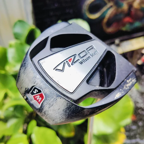 PUTTER WILSON STAFF VIZOR ความยาว 34 นิ้ว ในซีรี่ STAFF เป็นซีรี่ย์ที่ WILSON ผลิตออกมา ได้มาตรฐานระดับ TOUR ใช้แข่งได้ รูปทรงสี่เหลี่ยมเพื่อให้ชดเชยสูงสุด ไม้กอล์ฟพรีเมี่ยมมือสอง ของแท้ By NakaraLuxurious image 2 PUTTER WILSON STAFF VIZOR ความยาว 34 นิ้ว ในซีรี่ STAFF เป็นซีรี่ย์ที่ WILSON ผลิตออกมา ได้มาตรฐานระดับ TOUR ใช้แข่งได้ รูปทรงสี่เหลี่ยมเพื่อให้ชดเชยสูงสุด ไม้กอล์ฟพรีเมี่ยมมือสอง ของแท้ By NakaraLuxurious image 2