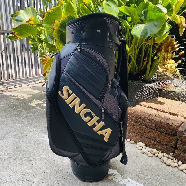 ถุงกอล์ฟ SINGHA 🍻หนังพรีเมี่ยมทนต่อการใช้งาน ยอดนิยมโดดเด่น โลโก้สิงห์สีทอง ดูเงาสง่างาม🔥⛳ image 2 ถุงกอล์ฟ SINGHA 🍻หนังพรีเมี่ยมทนต่อการใช้งาน ยอดนิยมโดดเด่น โลโก้สิงห์สีทอง ดูเงาสง่างาม🔥⛳ image 2