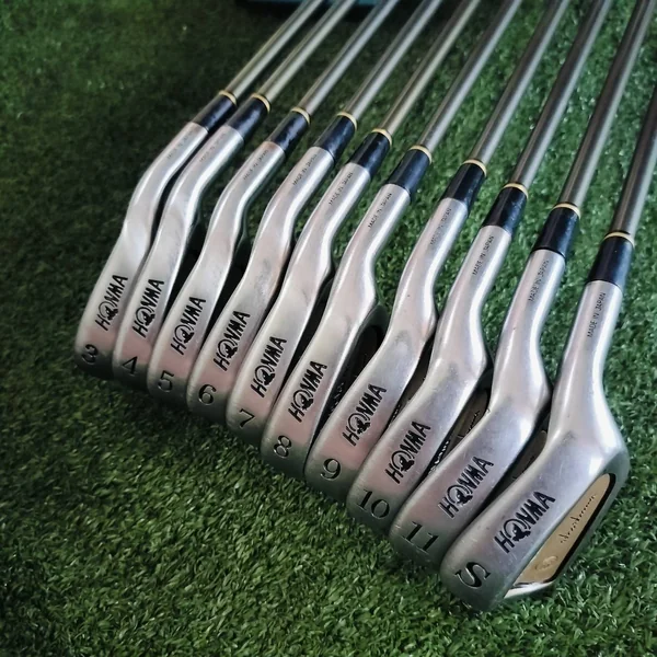 ชุดเหล็ก HONMA NEW BIG LB H&F เป็นหนึ่งในรุ่นยอดนิยมของแบรนด์ HONMA จากประเทศญี่ปุ่น เป็นสายเลือกแท้และท๊อปสุดของ HIRO HONMA จาก JAPAN SAKATA ไม้กอล์ฟพรีเมี่ยมมือสอง ของแท้ By NakaraLuxurious image 6 ชุดเหล็ก HONMA NEW BIG LB H&F เป็นหนึ่งในรุ่นยอดนิยมของแบรนด์ HONMA จากประเทศญี่ปุ่น เป็นสายเลือกแท้และท๊อปสุดของ HIRO HONMA จาก JAPAN SAKATA ไม้กอล์ฟพรีเมี่ยมมือสอง ของแท้ By NakaraLuxurious image 6