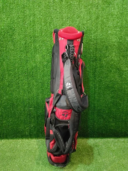 ถุงกอล์ฟ Taylormade ขาตั้ง image 3 ถุงกอล์ฟ Taylormade ขาตั้ง image 3
