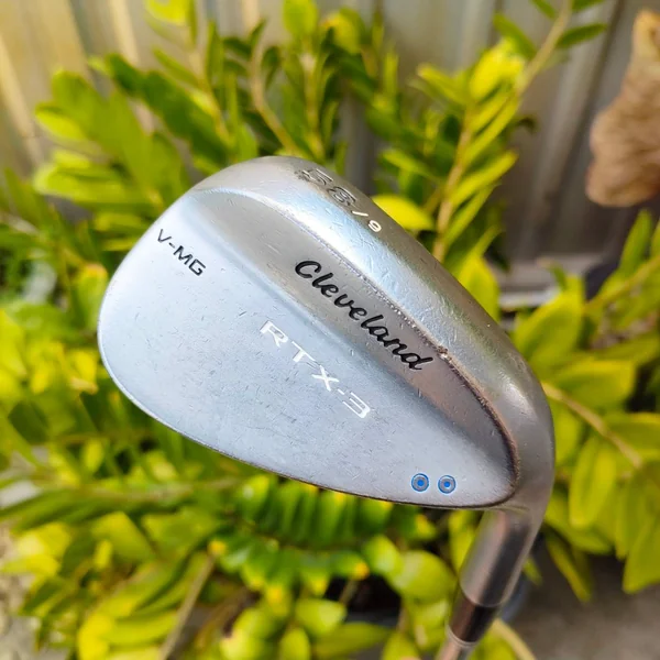 WEDGE CLEVELAND V-MG RTX-3 องศา 58 BOUNCE 09 ก้าน DYNAMIC GOLD S200 ไม้กอล์ฟพรีเมี่ยมมือสอง ของแท้ By NakaraLuxurious image 1 WEDGE CLEVELAND V-MG RTX-3 องศา 58 BOUNCE 09 ก้าน DYNAMIC GOLD S200 ไม้กอล์ฟพรีเมี่ยมมือสอง ของแท้ By NakaraLuxurious image 1