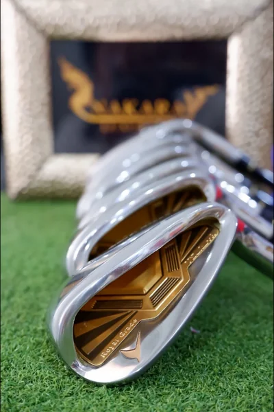 IRON SET TSURUYA ROYAL GRADE image 1 IRON SET TSURUYA ROYAL GRADE image 1