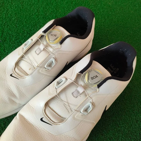  รองเท้ากอล์ฟ NIKE LUNARLON มือสอง ปุ่มหมุน BOA ใส่เข้าออกได้อย่างสะดวก ขนาดไชส์ US10W UK9 EUR44 CM 28 สภาพใหม่มาก!! มือสอง ของแท้ BY NakaraLuxurious   image 2