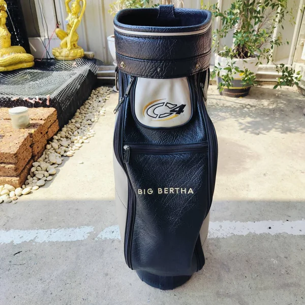 ถุงกอล์ฟ Callaway C4 มีแป๊ก COVER หลุด 1 จุด นอกนั้นสภาพสวยสมบูรณ์ สภาพเดิมๆ ถุง TOUR ใบใหญ่ image 4 ถุงกอล์ฟ Callaway C4 มีแป๊ก COVER หลุด 1 จุด นอกนั้นสภาพสวยสมบูรณ์ สภาพเดิมๆ ถุง TOUR ใบใหญ่ image 4
