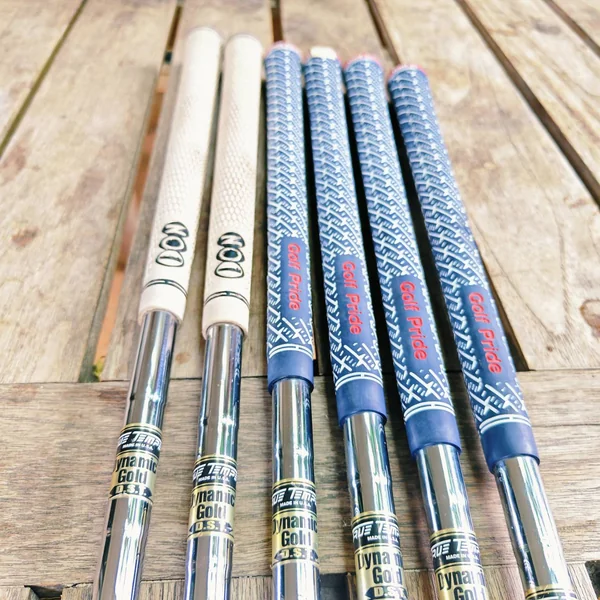 IRON SET SRIXON Z725 FORGED Laser Milling** เทคโนโลยีเพิ่มความหยาบและแรงเสียดทานบนหน้าไม้ image 9 IRON SET SRIXON Z725 FORGED Laser Milling** เทคโนโลยีเพิ่มความหยาบและแรงเสียดทานบนหน้าไม้ image 9