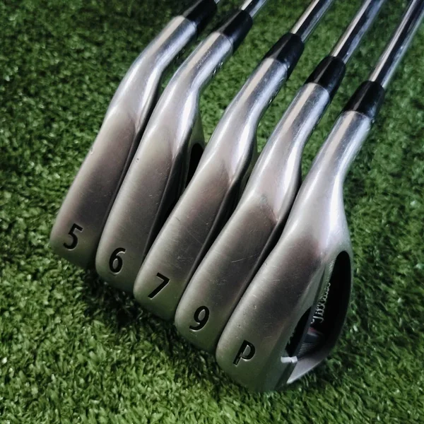 ** ขาดเหล็ก 8 ** IRON SET TITLEIST AP2 712 FORGED ก้าน NS PRO 950 FLEX R มีเหล็ก 5 6 7 9 PW (ลดพิเศษสุดๆ) ไม้กอล์ฟพรีเมี่ยมมือสอง ของแท้ By NakaraLuxurious image 6 ** ขาดเหล็ก 8 ** IRON SET TITLEIST AP2 712 FORGED ก้าน NS PRO 950 FLEX R มีเหล็ก 5 6 7 9 PW (ลดพิเศษสุดๆ) ไม้กอล์ฟพรีเมี่ยมมือสอง ของแท้ By NakaraLuxurious image 6