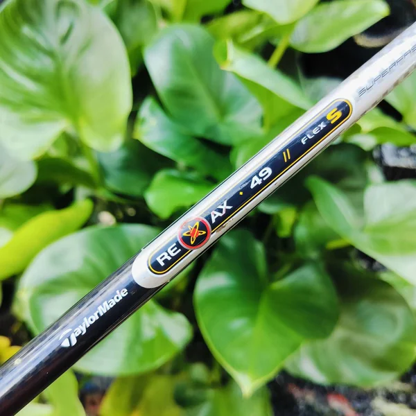  FW3 Taylormade BURNER ก้าน SUPERFAST RE*AX 49 FLEX S รุ่นนี้ออกแบบดีมาก หัวยื่นออกด้านหลังเยอะ ช่วยให้ตีตรงขึ้น ลูกลอยง่าย ระยะดีมาก ราคาสุดคุ้ม!!! ไม้กอล์ฟพรีเมี่ยมมือสอง ของแท้ By NakaraLuxurious   image 6