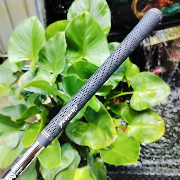 CHIPPER CLEVELAND SMART SOLE BLACK SATIN ก้าน DYNAMIC GOLD WEDGE FLEX ไม้กอล์ฟพรีเมี่ยมมือสอง ของแท้ By NakaraLuxurious image 7 CHIPPER CLEVELAND SMART SOLE BLACK SATIN ก้าน DYNAMIC GOLD WEDGE FLEX ไม้กอล์ฟพรีเมี่ยมมือสอง ของแท้ By NakaraLuxurious image 7