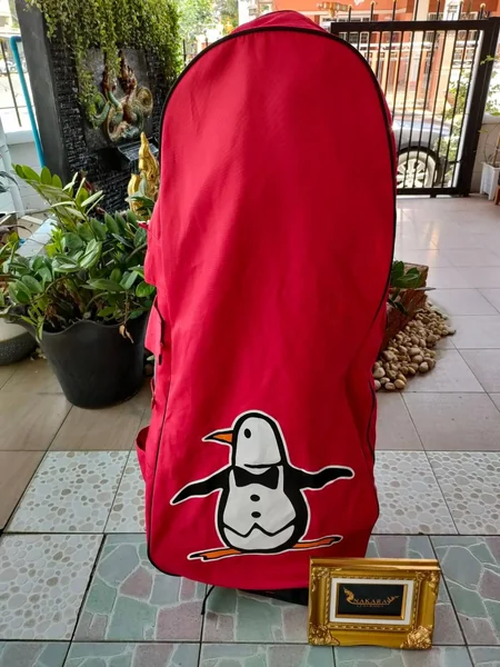 ถุงคลุมขึ้นเครื่อง น้องแพนกวิ้น แบรนด์เนม Munsingwear image 1 ถุงคลุมขึ้นเครื่อง น้องแพนกวิ้น แบรนด์เนม Munsingwear image 1