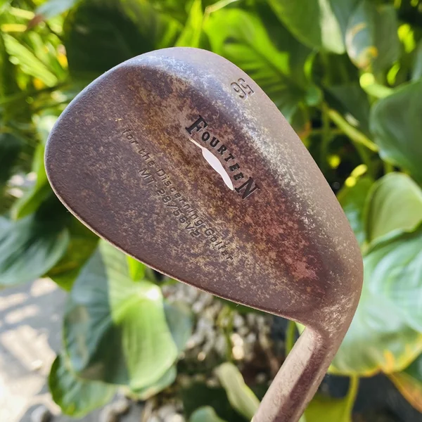 ⛳️ WEDGE FOURTEEN MT-28 V2 - 56° (RAW FINISH) "กัดลูก" ระดับตำนานจากญี่ปุ่น พร้อมผิวสนิมสุดคลาสสิก image 2 ⛳️ WEDGE FOURTEEN MT-28 V2 - 56° (RAW FINISH) "กัดลูก" ระดับตำนานจากญี่ปุ่น พร้อมผิวสนิมสุดคลาสสิก image 2