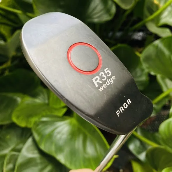 PRGR R35 Wedge (หรือChipper) หน้าไม้กว้างและหนัก: ช่วยให้ลูกออกจากหน้าไม้ได้นิ่งและมีทิศทางที่แม่นยำ image 1 PRGR R35 Wedge (หรือChipper) หน้าไม้กว้างและหนัก: ช่วยให้ลูกออกจากหน้าไม้ได้นิ่งและมีทิศทางที่แม่นยำ image 1