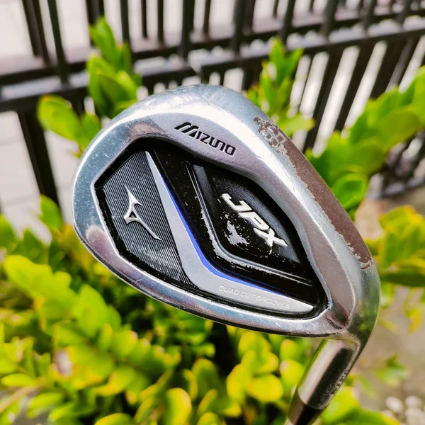 WEDGE MIZUNO JPX องศา 56 BOUNCE 12 ก้าน WEDGE FLEX กริพใหม่ สปินจัดด้วยร่องพิเศษ 4 เหลี่ยม QUAD CUT GROOVE ตกหยุดถอยๆ ไม้กอล์ฟพรีเมี่ยมมือสอง ของแท้ By NakaraLuxurious image 1 WEDGE MIZUNO JPX องศา 56 BOUNCE 12 ก้าน WEDGE FLEX กริพใหม่ สปินจัดด้วยร่องพิเศษ 4 เหลี่ยม QUAD CUT GROOVE ตกหยุดถอยๆ ไม้กอล์ฟพรีเมี่ยมมือสอง ของแท้ By NakaraLuxurious image 1
