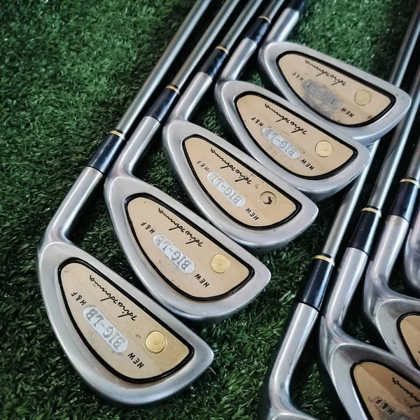 ชุดเหล็ก HONMA NEW BIG LB H&F เป็นหนึ่งในรุ่นยอดนิยมของแบรนด์ HONMA จากประเทศญี่ปุ่น เป็นสายเลือกแท้และท๊อปสุดของ HIRO HONMA จาก JAPAN SAKATA ไม้กอล์ฟพรีเมี่ยมมือสอง ของแท้ By NakaraLuxurious image 4 ชุดเหล็ก HONMA NEW BIG LB H&F เป็นหนึ่งในรุ่นยอดนิยมของแบรนด์ HONMA จากประเทศญี่ปุ่น เป็นสายเลือกแท้และท๊อปสุดของ HIRO HONMA จาก JAPAN SAKATA ไม้กอล์ฟพรีเมี่ยมมือสอง ของแท้ By NakaraLuxurious image 4