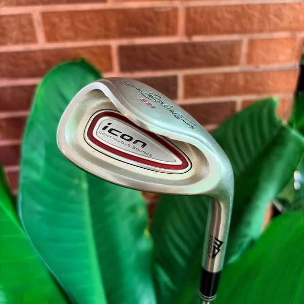 WEDGE Seve Ballesteros SB9 Icon Loft 56° องศามหาชน ตักลูกลอยง่าย ระเบิดทรายนุ่มนวล image 2 WEDGE Seve Ballesteros SB9 Icon Loft 56° องศามหาชน ตักลูกลอยง่าย ระเบิดทรายนุ่มนวล image 2