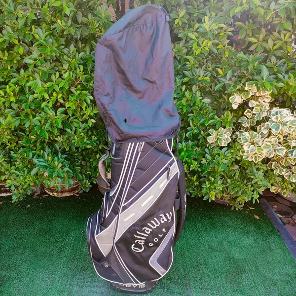  ถุงกอล์ฟ CALLAWAY GOLF มือสอง **มีตำหนิ มีรอยขาด ตำเเหน่ง COVER เเละ มีรอยลอก มีรูปให้ชมค่ะ** ไม้กอล์ฟมือสอง ของแท้ BY NakaraLuxurious   image 1