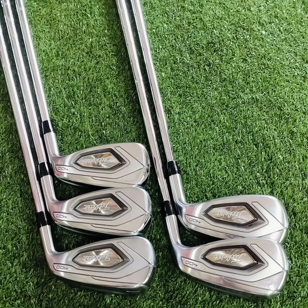 ชุดเหล็ก Titleist T400 โมเดลใหม่สุดใน T-SERIES เหล็กตีไกล และตีง่ายที่สุดของ Titleist ตีโดนแบบง่าย ตีไกลจนงงแน่นอน!!! ไม้กอล์ฟพรีเมี่ยมมือสอง By NakaraLuxurious image 2 ชุดเหล็ก Titleist T400 โมเดลใหม่สุดใน T-SERIES เหล็กตีไกล และตีง่ายที่สุดของ Titleist ตีโดนแบบง่าย ตีไกลจนงงแน่นอน!!! ไม้กอล์ฟพรีเมี่ยมมือสอง By NakaraLuxurious image 2